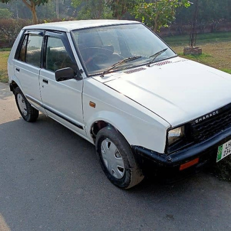 daihatsu-charade-1984-big-2