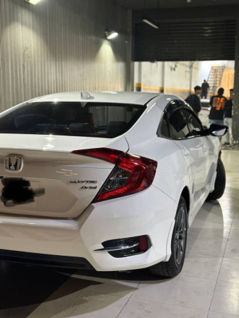honda-civic-x-ug-big-8