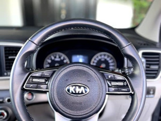 kia-sportage-fwd