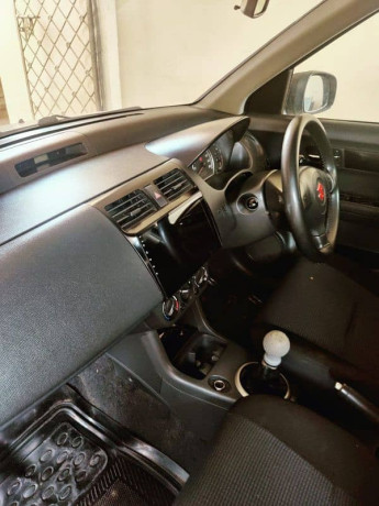suzuki-swift-2012-big-10