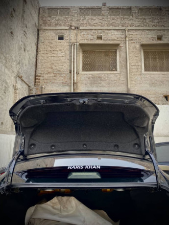 corolla-gli-2018-model-big-6