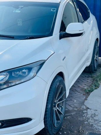 honda-vezel-2014-big-1
