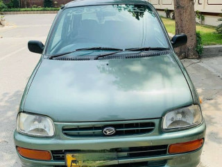 daihatsu-cuore-2011