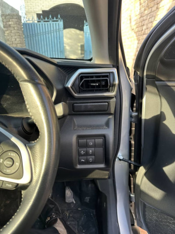 daihatsu-rocky-premium-202024-big-2