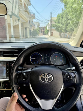 toyota-corolla-altis-16-big-2