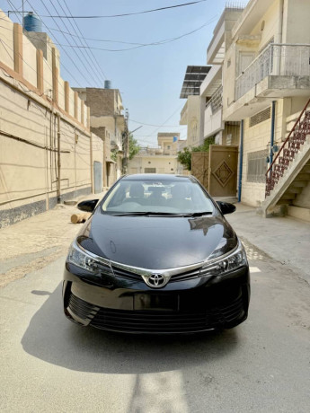 toyota-corolla-altis-16-big-0