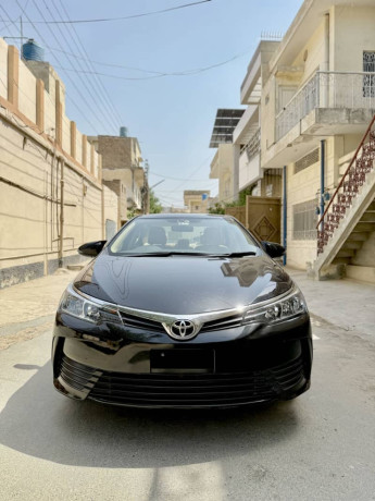 toyota-corolla-altis-16-big-1