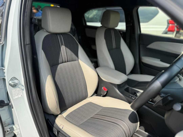 honda-vezel-e-play-hev-big-4