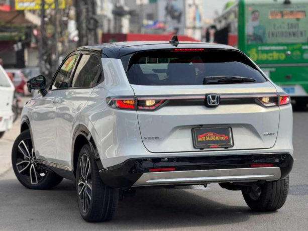 honda-vezel-e-play-hev-big-5