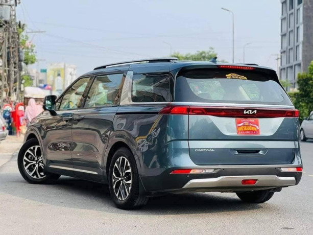 kia-grand-carnival-34cc-petrol-big-7