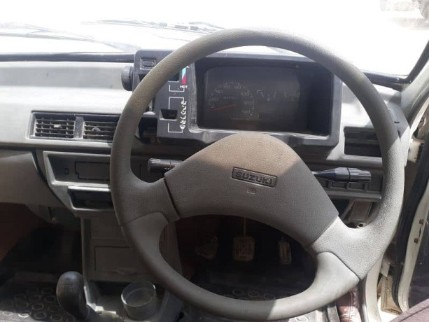 suzuki-mehran-vxr-20122012-20131220-big-17