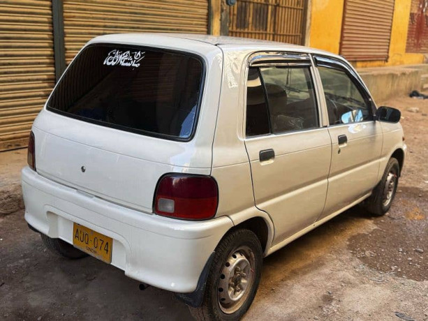 daihatsu-cuore-2011-big-1