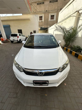 honda-civic-vti-2014-big-16
