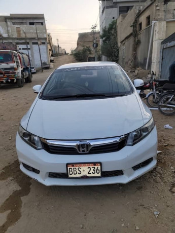honda-civic-vti-2014-big-6