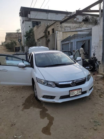 honda-civic-vti-2014-big-1