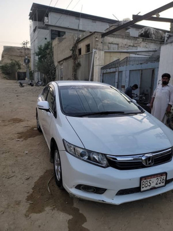 honda-civic-vti-2014-big-4