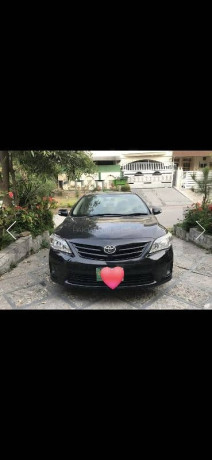 toyota-corolla-xli-2013-minor-touchup-due-to-scratches-almost-genuine-big-0