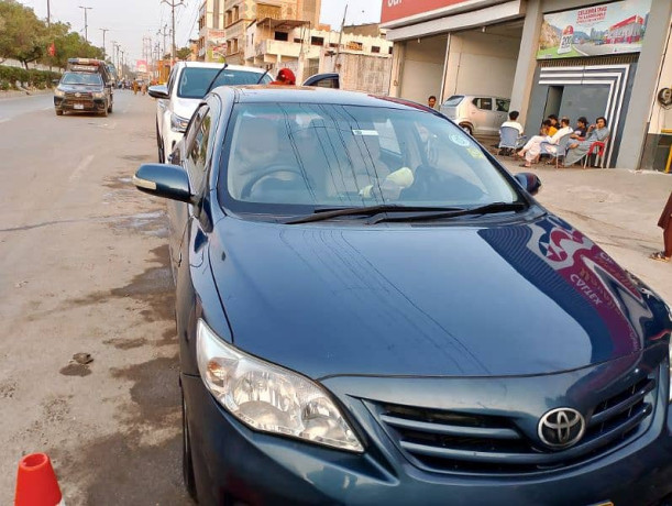 toyota-corolla-altis-2012-big-3