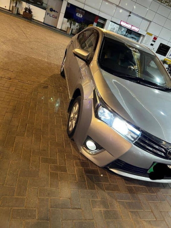toyota-corolla-gli-2015-big-2