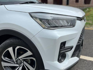 toyota-raize-top-of-the-line-z-model-2020-import-register-2023-punjab