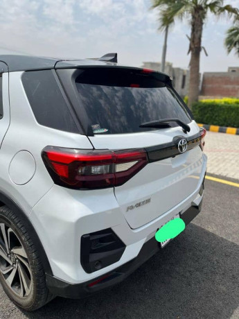 toyota-raize-top-of-the-line-z-model-2020-import-register-2023-punjab-big-4