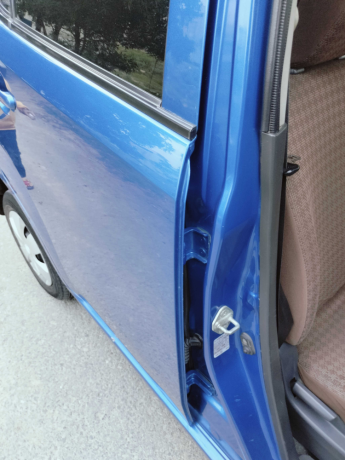 nissan-mocco-total-original-big-6