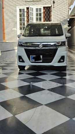 suzuki-wagon-r-custom-zx-2022-big-0