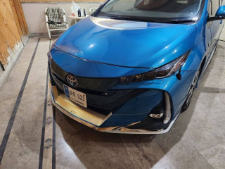 toyota-prius-phv-for-sale