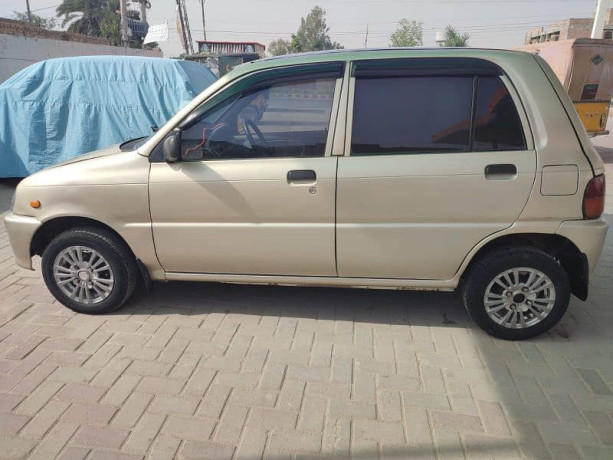 daihatsu-cuore-2008-big-4