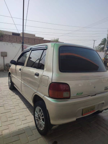 daihatsu-cuore-2008-big-3