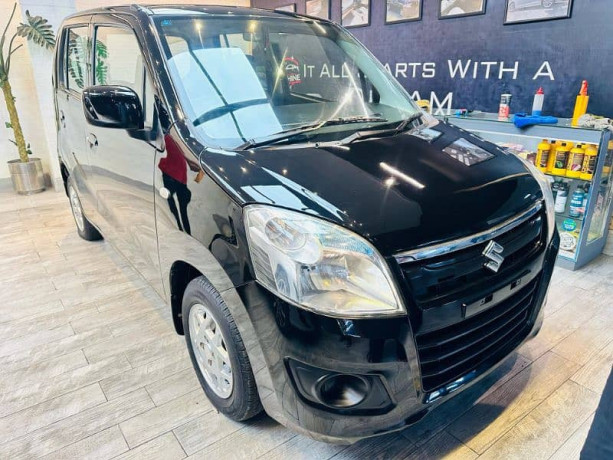 suzuki-wagon-r-2018-big-0