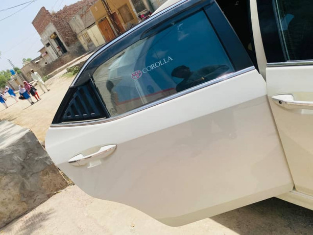 toyota-corolla-gli-automatic-big-4