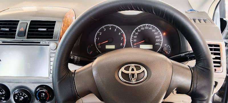 toyota-corolla-gli-2010-big-8