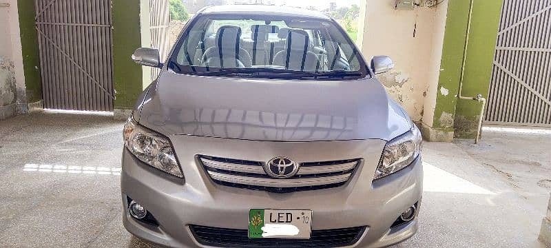 toyota-corolla-gli-2010-big-3
