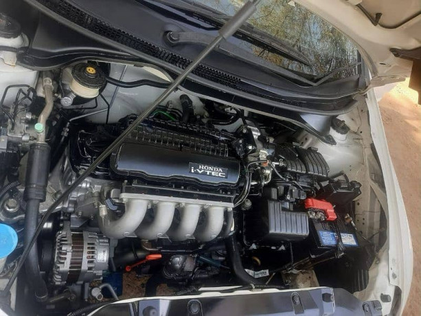 honda-city-aspire-15-2018-big-10