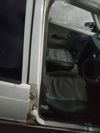 suzuki-mehran-vxr-2009-big-10