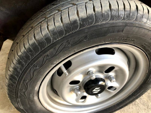 suzuki-mehran-vx-1999-big-10