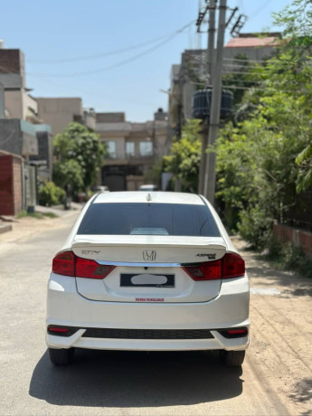 honda-city-aspire-15-big-0