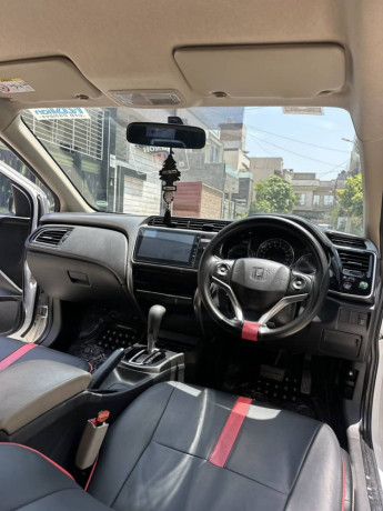 honda-city-aspire-15-big-12