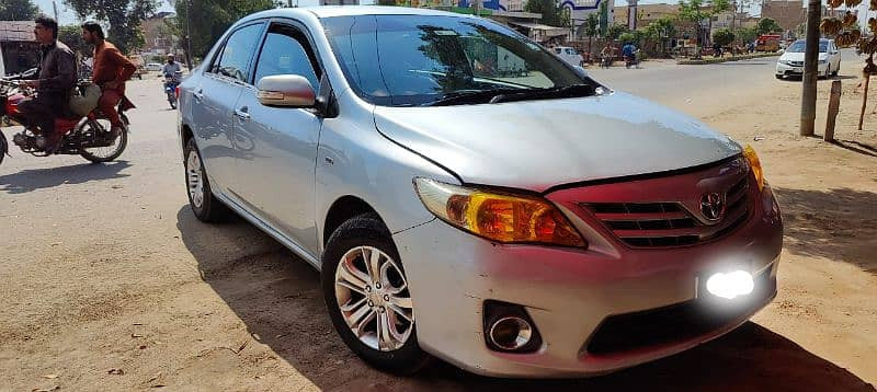 toyota-corolla-xli-2013-big-7