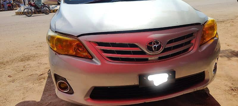 toyota-corolla-xli-2013-big-6
