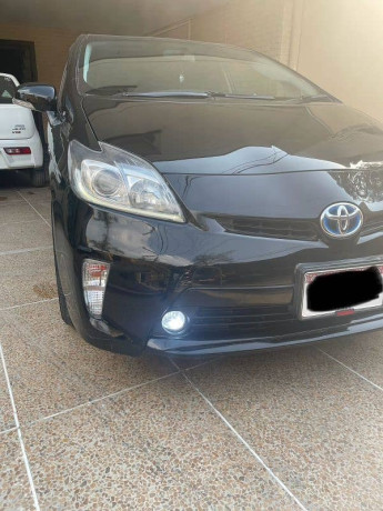 toyota-prius-2013-big-1