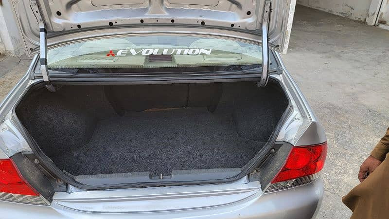 mitsubishi-lancer-2005-big-3