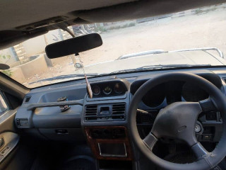 mitsubishi-pajero-1993