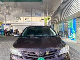 toyota-corolla-gli-2012