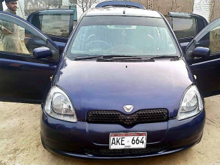 toyota-vitz-2000
