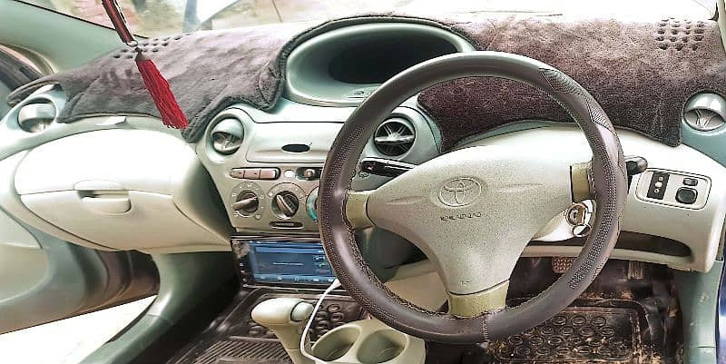 toyota-vitz-2000-big-6