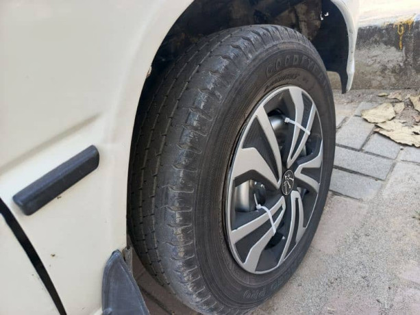 suzuki-mehran-vx-2010-big-2