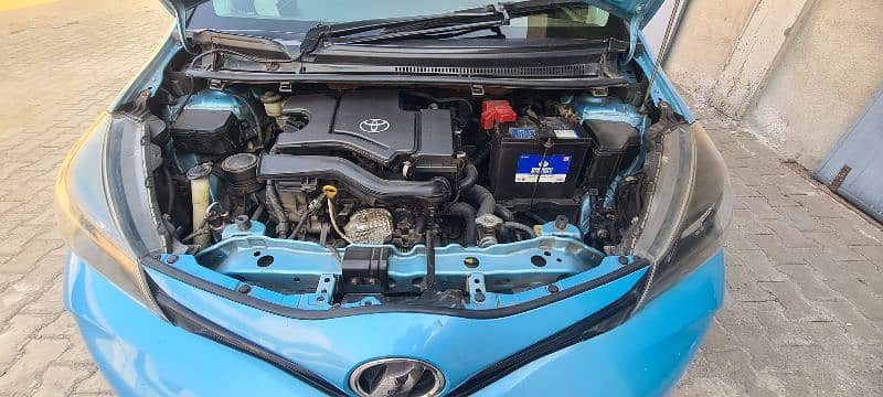 toyota-vitz-2014-big-8