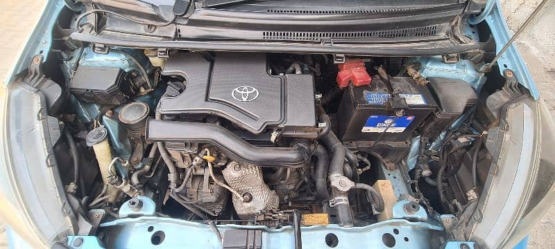toyota-vitz-2014-big-7